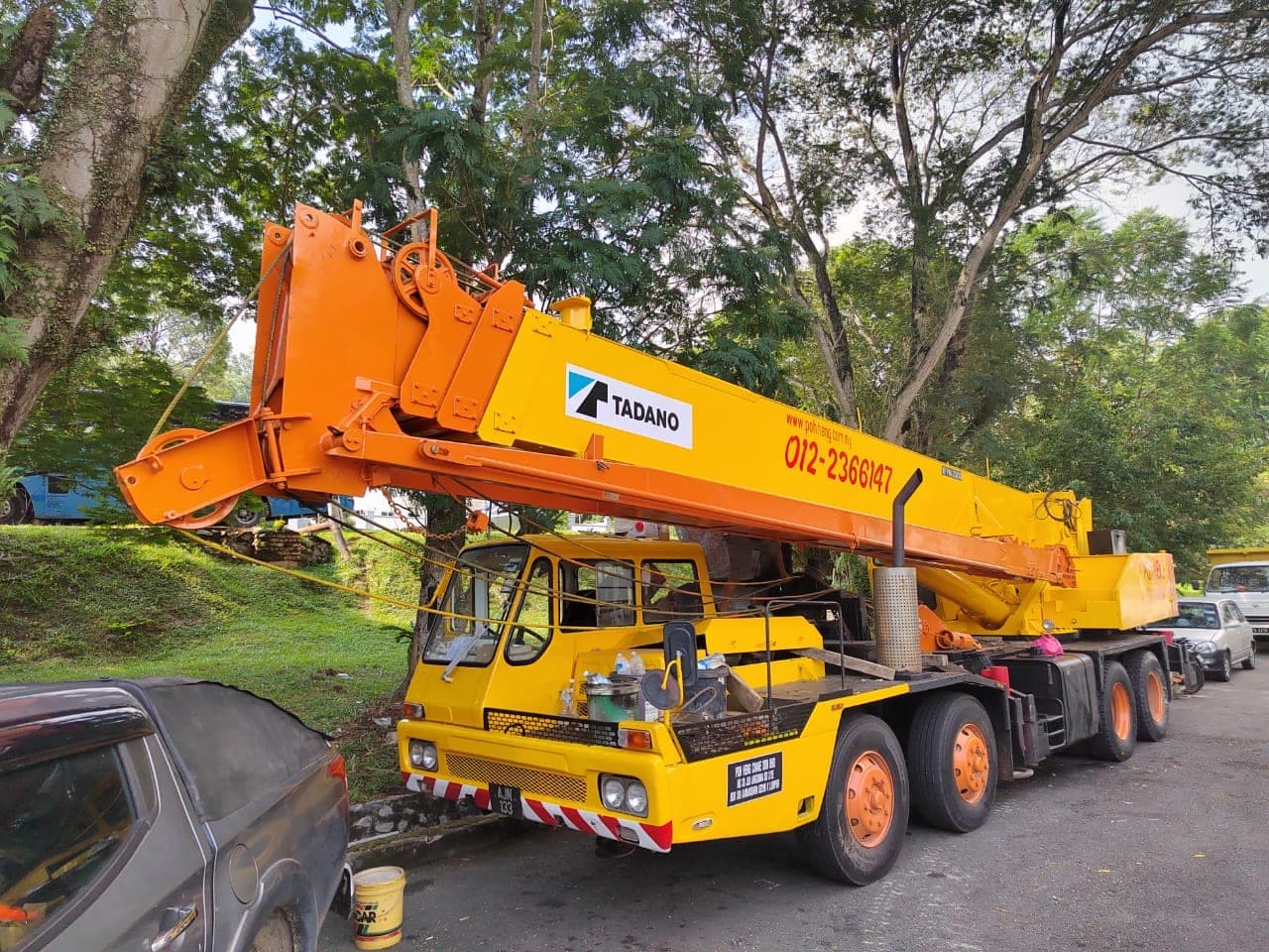 Tadano mobile crane from the Poh Heng Crane fleet, rigged on site in the Klang Valley